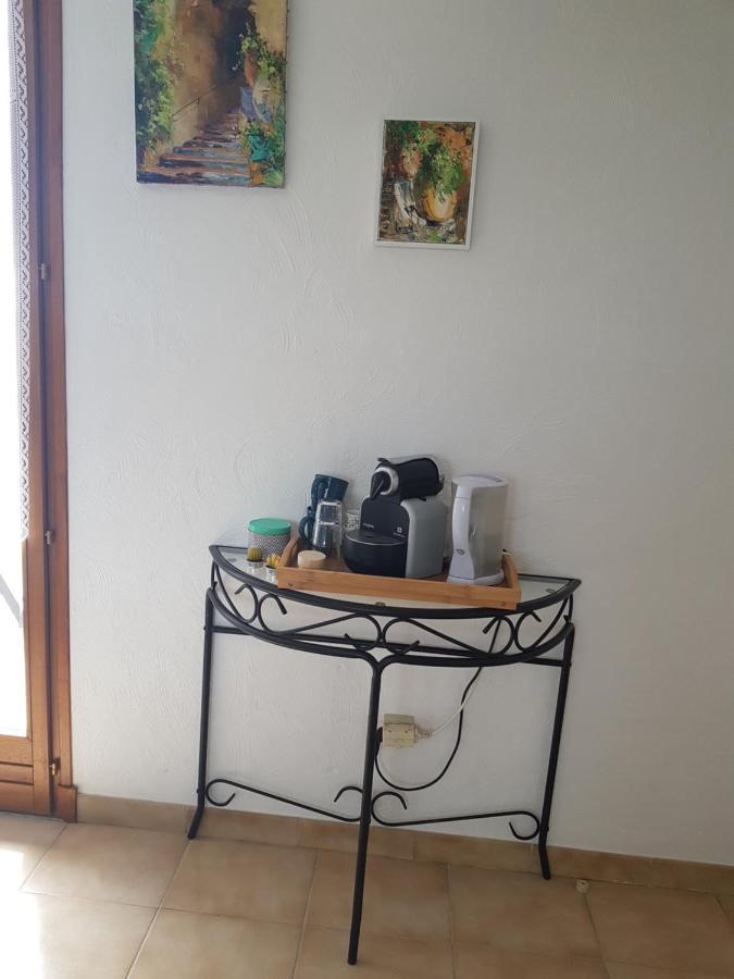 D Hotes De La Louve Bed & Breakfast Frejus